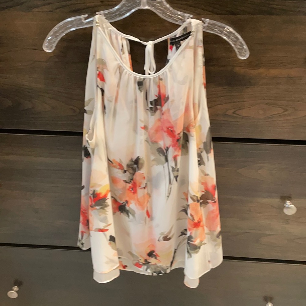 White House black market top